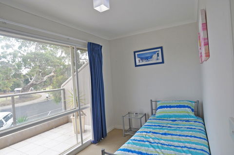 THE Esplanade 4 Free Wifi & Foxtel - Accommodation Australia 4