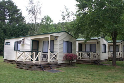 Porepunkah Pines Holiday Park - Accommodation Australia 3