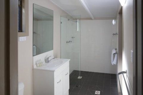 Cool Waters Holiday Park - Accommodation Australia 3