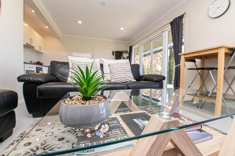 Mortimers Wines The Vines Studio - Accommodation Australia 5