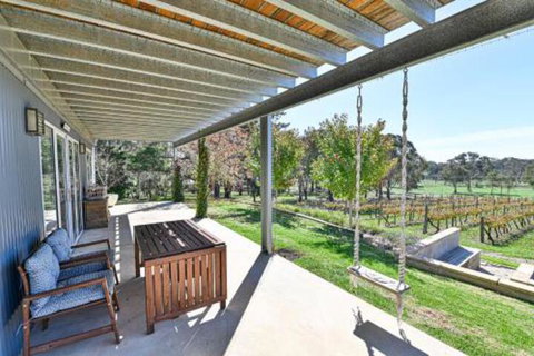 Mortimers Wines The Vines Studio - Accommodation Australia 0