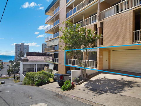 Woobera Unit 14 On The Hill Overlooking Tweed Heads & Coolangatta - Local Tourism 5