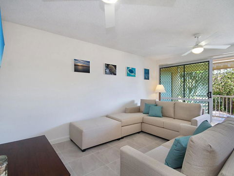 Woobera Unit 14 On The Hill Overlooking Tweed Heads & Coolangatta - Local Tourism 6