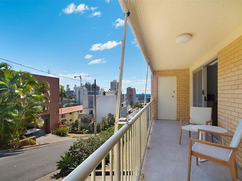 Woobera Unit 14 On The Hill Overlooking Tweed Heads & Coolangatta - Local Tourism 1