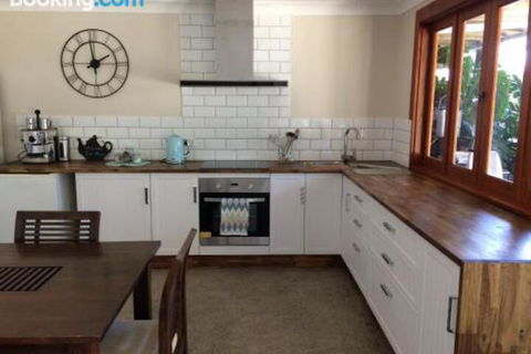 Takura Heights Modern Country Apartment With Pool Access - Local Tourism 6