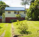Pet Friendly Beach Cottage at Ballingalla - Australia Shopping
