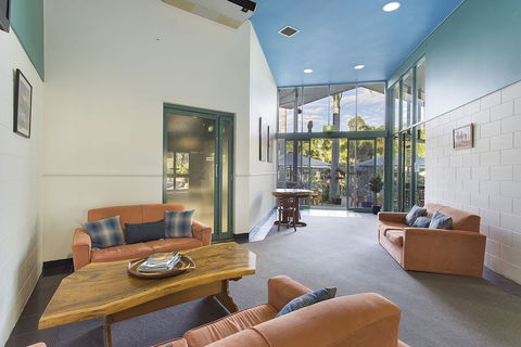 Capricorn Motel & Conference Centre - Local Tourism 6