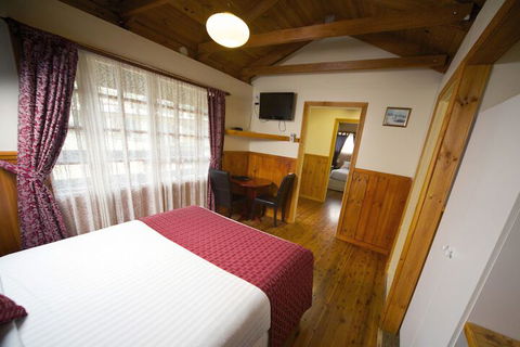 Sanctuary House Resort Motel - Accommodation Australia 3