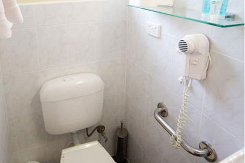 Sanctuary House Resort Motel - Accommodation Australia 5