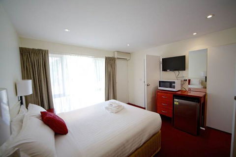 Sanctuary House Resort Motel - Accommodation Australia 4