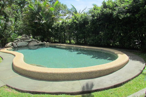 Atherton Hallorans Leisure Park - Australia Shopping 2