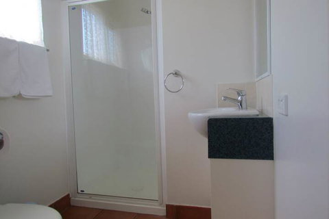 Atherton Hallorans Leisure Park - Australia Shopping 7