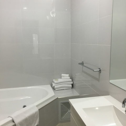 Footscray Motor Inn - Local Tourism 4