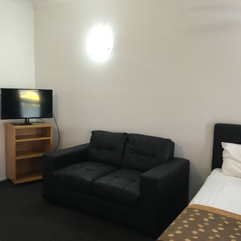 Footscray Motor Inn - Local Tourism 5
