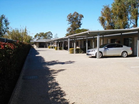 Oakey Motor Inn - Bed n Breakfasts 1