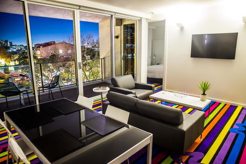 ADGE Apartments - Accommodation Australia 4