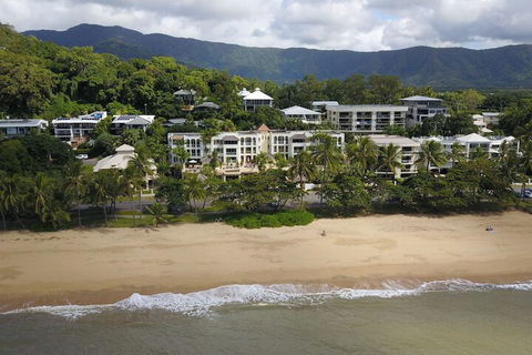 Sea Change Beachfront Apartments - Bed n Breakfasts 4