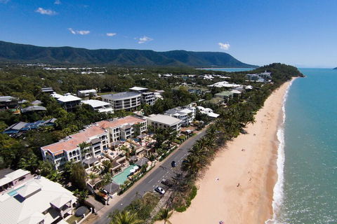 Sea Change Beachfront Apartments - Bed n Breakfasts 3