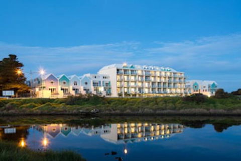 Lady Bay Resort - Local Tourism 0