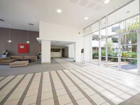 Oaks Brisbane Mews Suites - Accommodation Australia 4