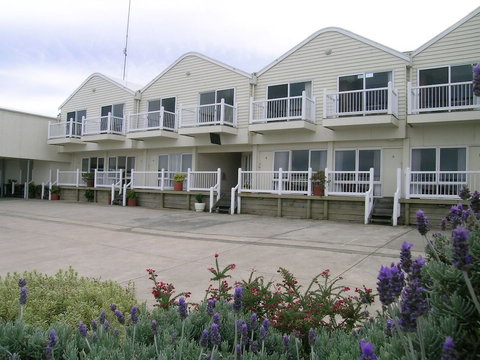 A Great Ocean View Motel - Local Tourism 2