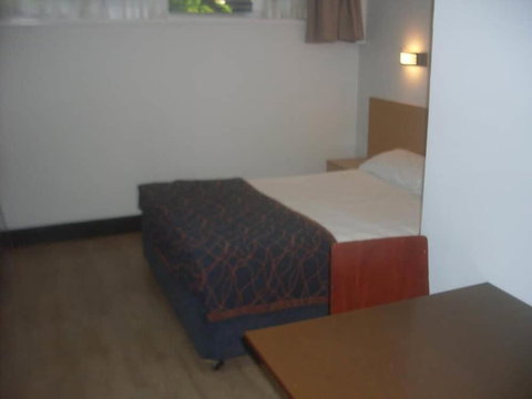 Airway Motel - Local Tourism 6