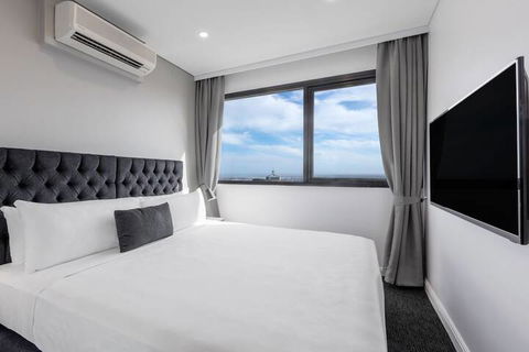Meriton Suites Kent Street, Sydney - Accommodation Australia 5