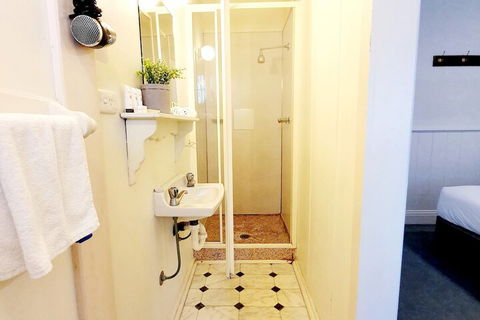 Point Lonsdale Guest House - Accommodation Australia 6
