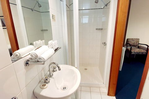 Point Lonsdale Guest House - Accommodation Australia 5