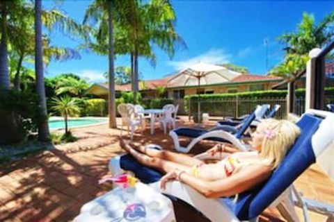 Beaches Serviced Apartments - Australia Shopping 5
