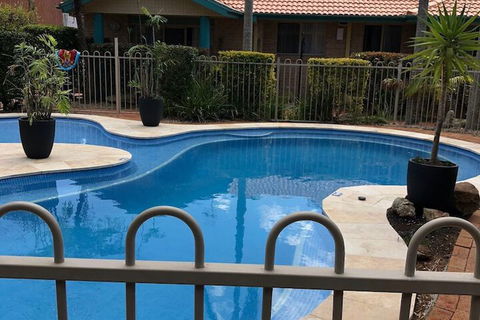 Beaches Serviced Apartments - Australia Shopping 4
