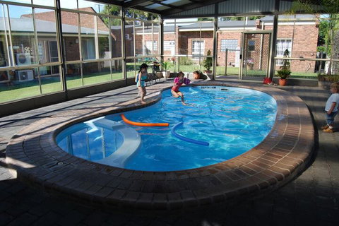 Arkana Motor Inn & Terrace Apartments - Australia Shopping 6