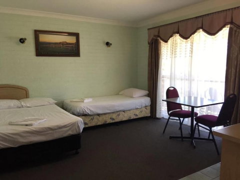 Homestead Motel - Accommodation Australia 6