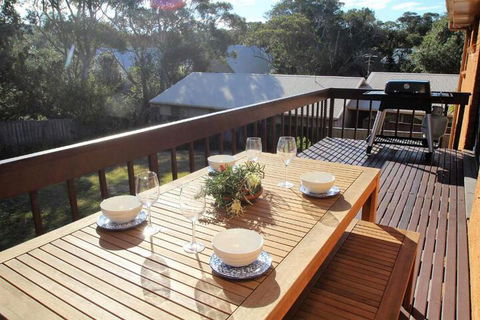 BARRELS At BOOMERANG - Accommodation Australia 7