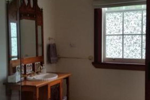 The Old School Bed & Breakfast - Bed n Breakfasts 4