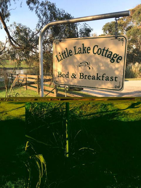 Little Lake Cottage - Accommodation Australia 4