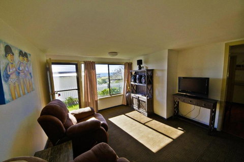 AAA Views 2 View Street - Local Tourism 2