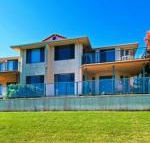 Dolphins 2 7 Commodore Crescent - Accommodation Australia
