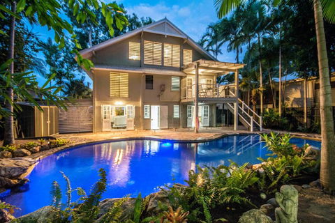 Decked Out By The Sea - Bed n Breakfasts 6