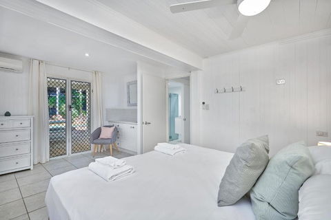 Decked Out By The Sea - Bed n Breakfasts 2