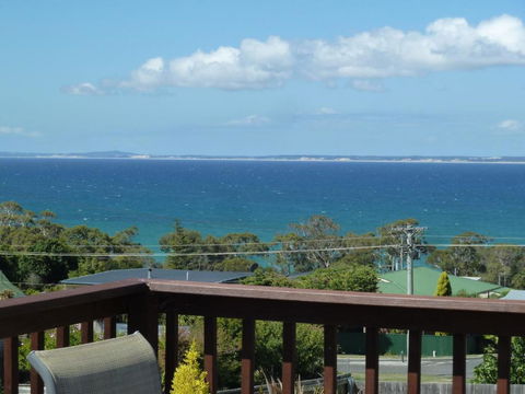 Panoramic Views On Walter - Accommodation Australia 2