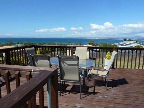 Panoramic Views On Walter - Accommodation Australia 3