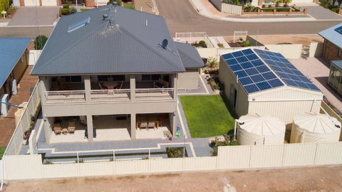 Rezare House Bed & Breakfast - Australia Shopping 4