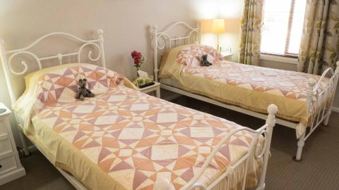 Rezare House Bed & Breakfast - Australia Shopping 5
