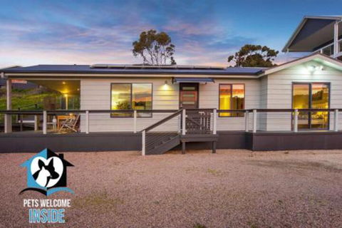 Almost New + Sea & Lake Views - Local Tourism 5