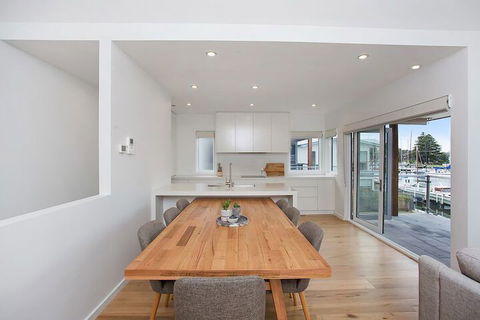 Robertson 6 - Accommodation Australia 4
