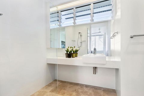 Paperbark B Luxury Duplex Sunshine Beach - Accommodation Australia 1