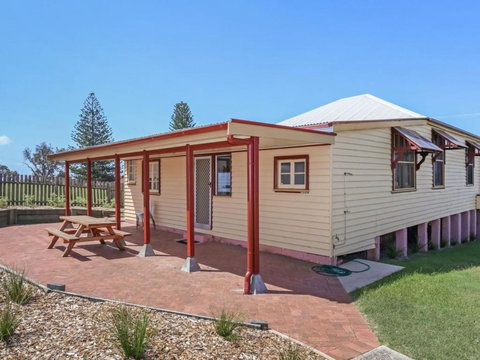Yamba Pilot Cottage 1 Pets Welcome Close To Beach - Accommodation Australia 4