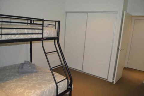 Family Friendly Unit - Accommodation Australia 4