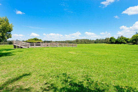 Anchor Lodge - Australia Shopping 1